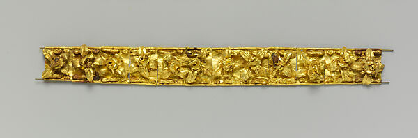 Gold diadem composed of twelve plaques