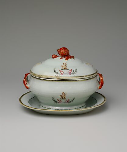 Covered Sauce Tureen