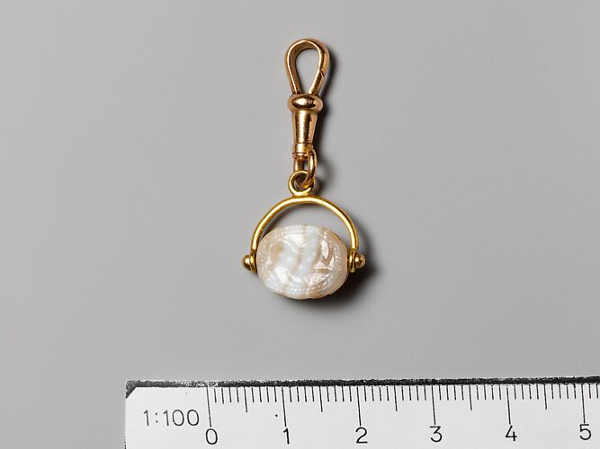 Banded agate scarab