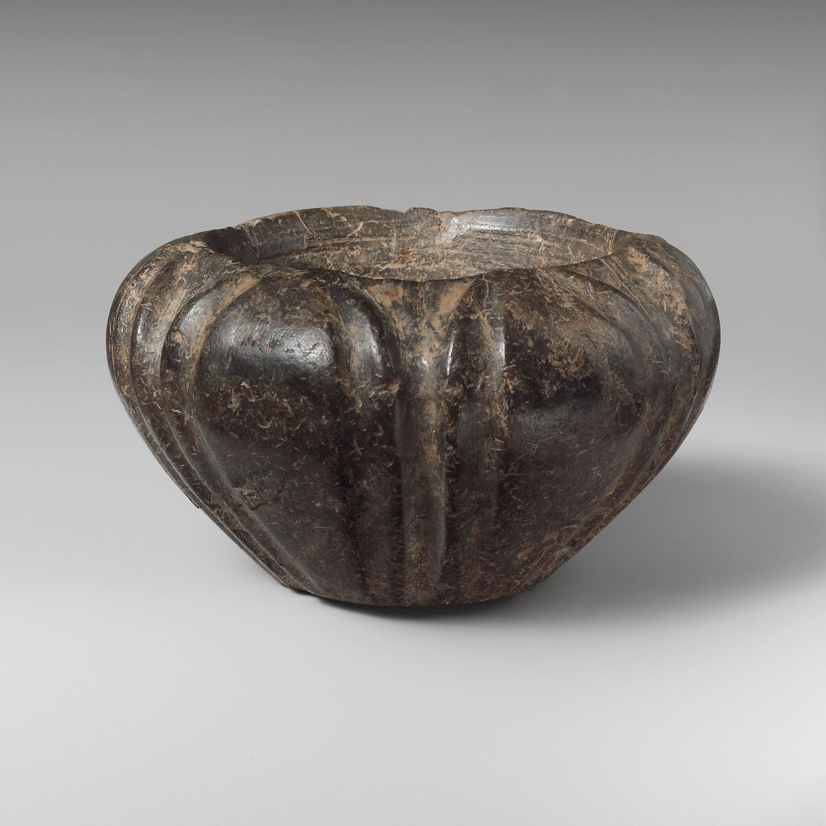 Serpentine blossom bowl, Serpentine, Minoan 