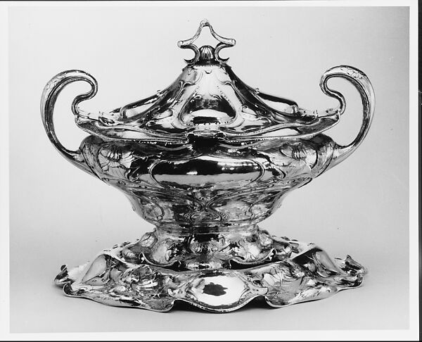 Tureen and Stand, Gorham Manufacturing Company (American, Providence, Rhode Island, 1831–present), Silver, American 