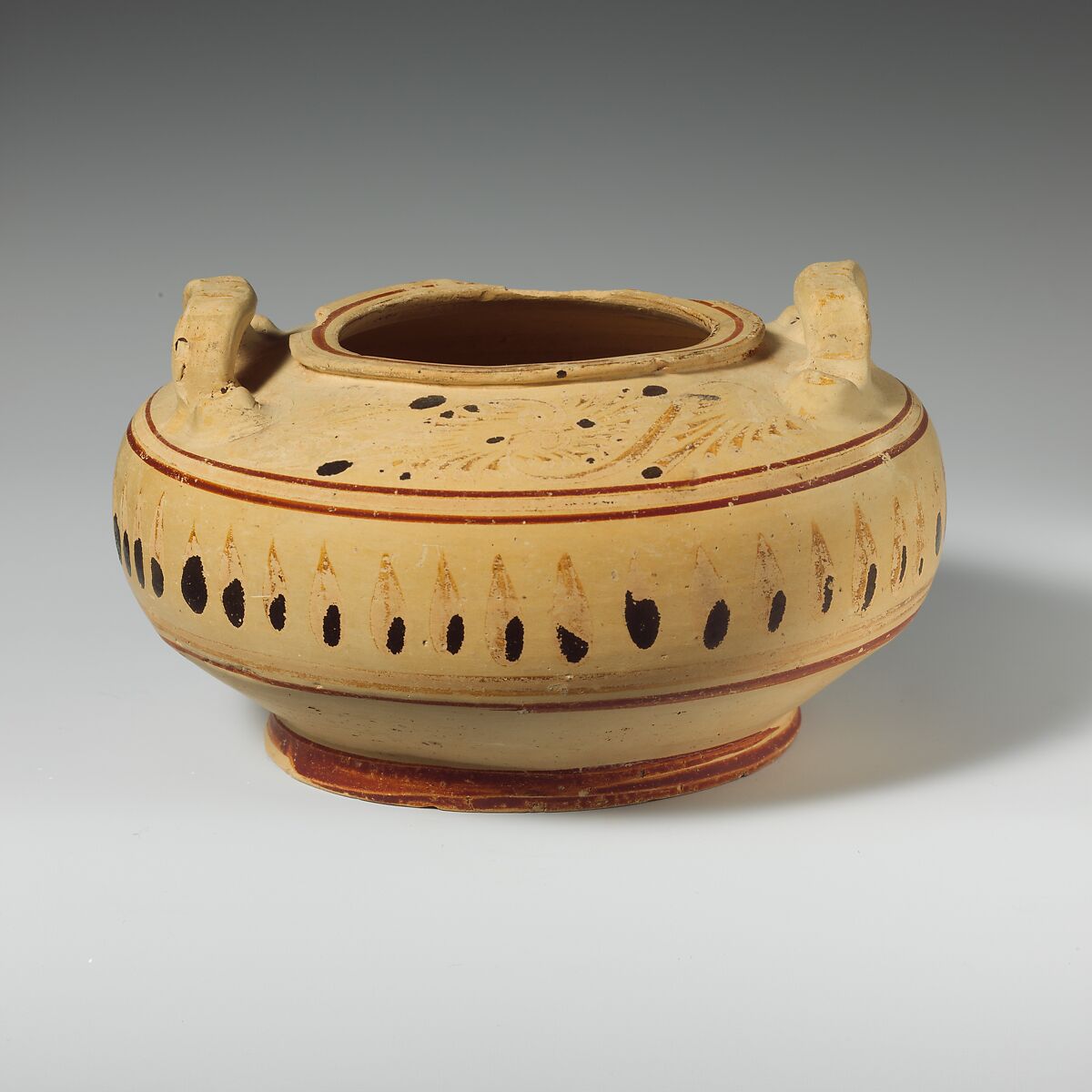 Terracotta pyxis (box), Terracotta, Greek, Corinthian 