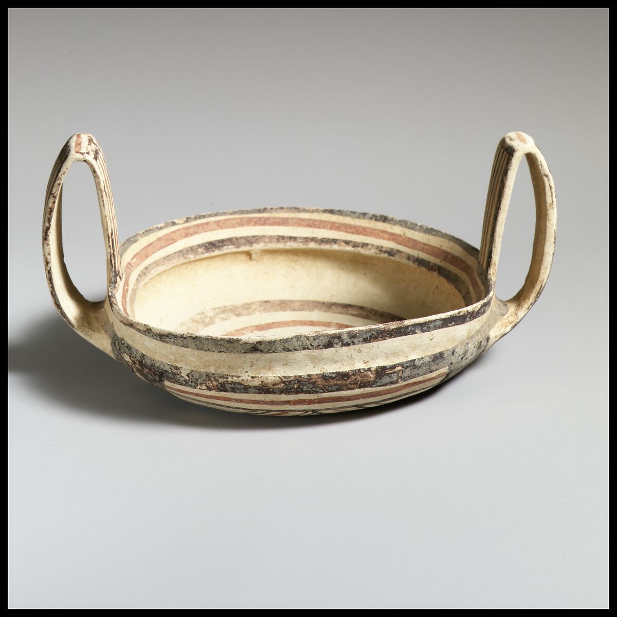 Bowl, Terracotta, Italic-Native, South Italian (Daunian) 