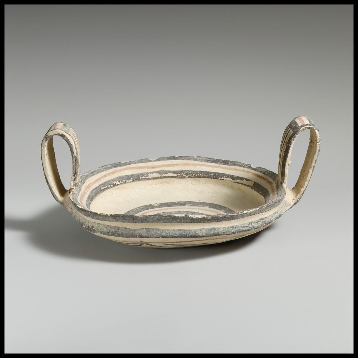 Bowl, Terracotta, Italic-Native, South Italian (Daunian)