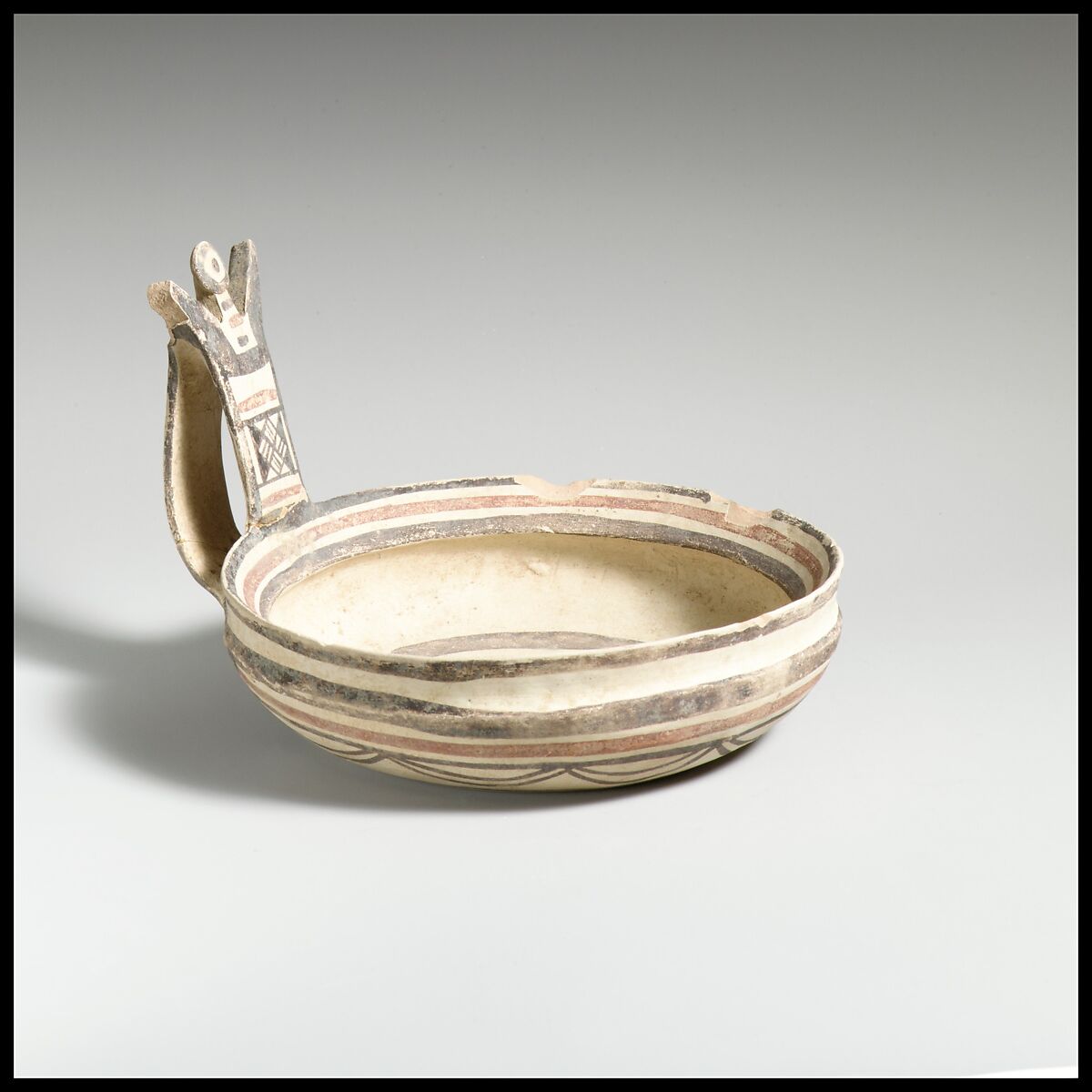 Terracotta bowl with vertical handle, Terracotta, Native Italic, Daunian