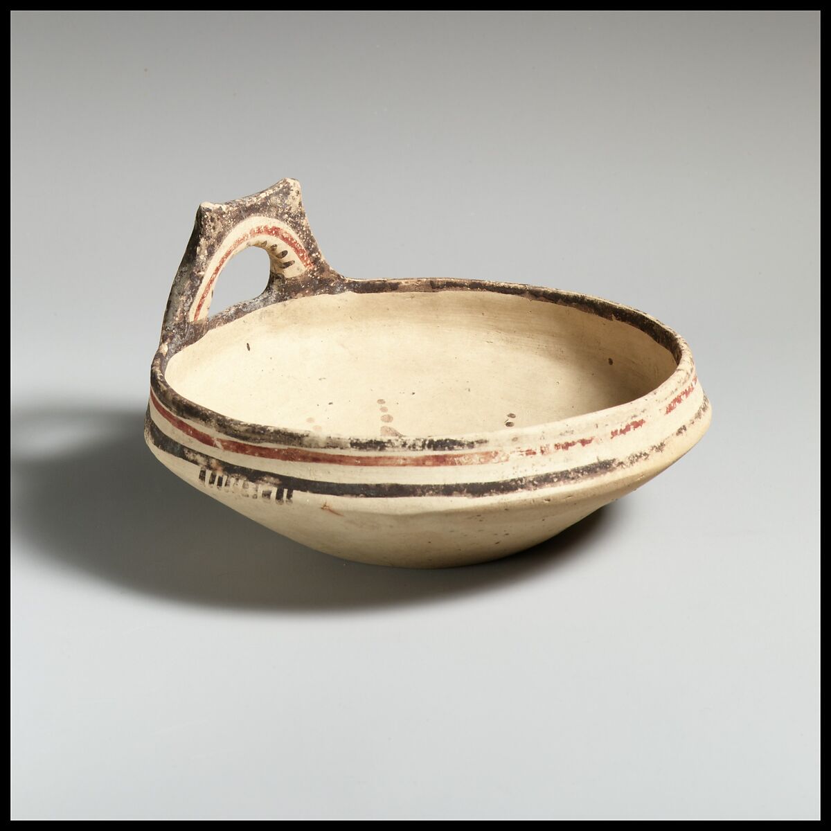 Bowl, Terracotta, Italic-Native, South Italian (Daunian) 