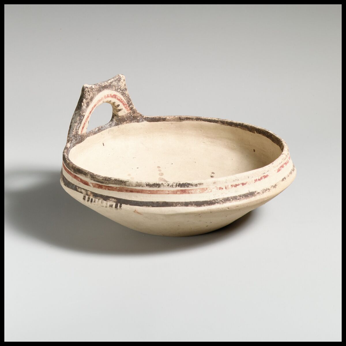 Bowl, Terracotta, Italic-Native, South Italian (Daunian)