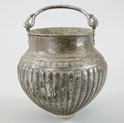 Silver situla (pail) with swinging handles