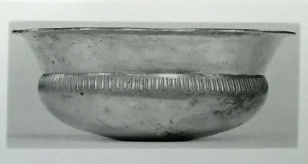 Silver phiale (libation bowl)
