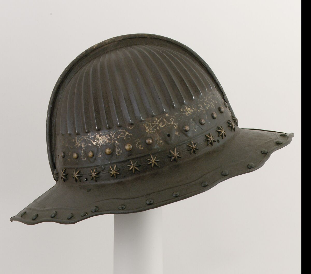Pikeman's Helmet, Steel, lacquer, gold, brass, Dutch or Flemish, later modified in Japan