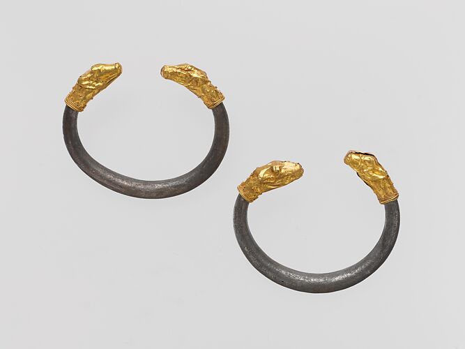 Silver bracelet with gold calf's head finial