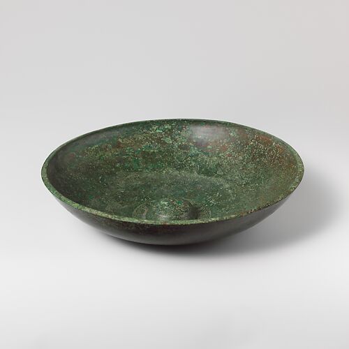 Bronze phiale (libation bowl)