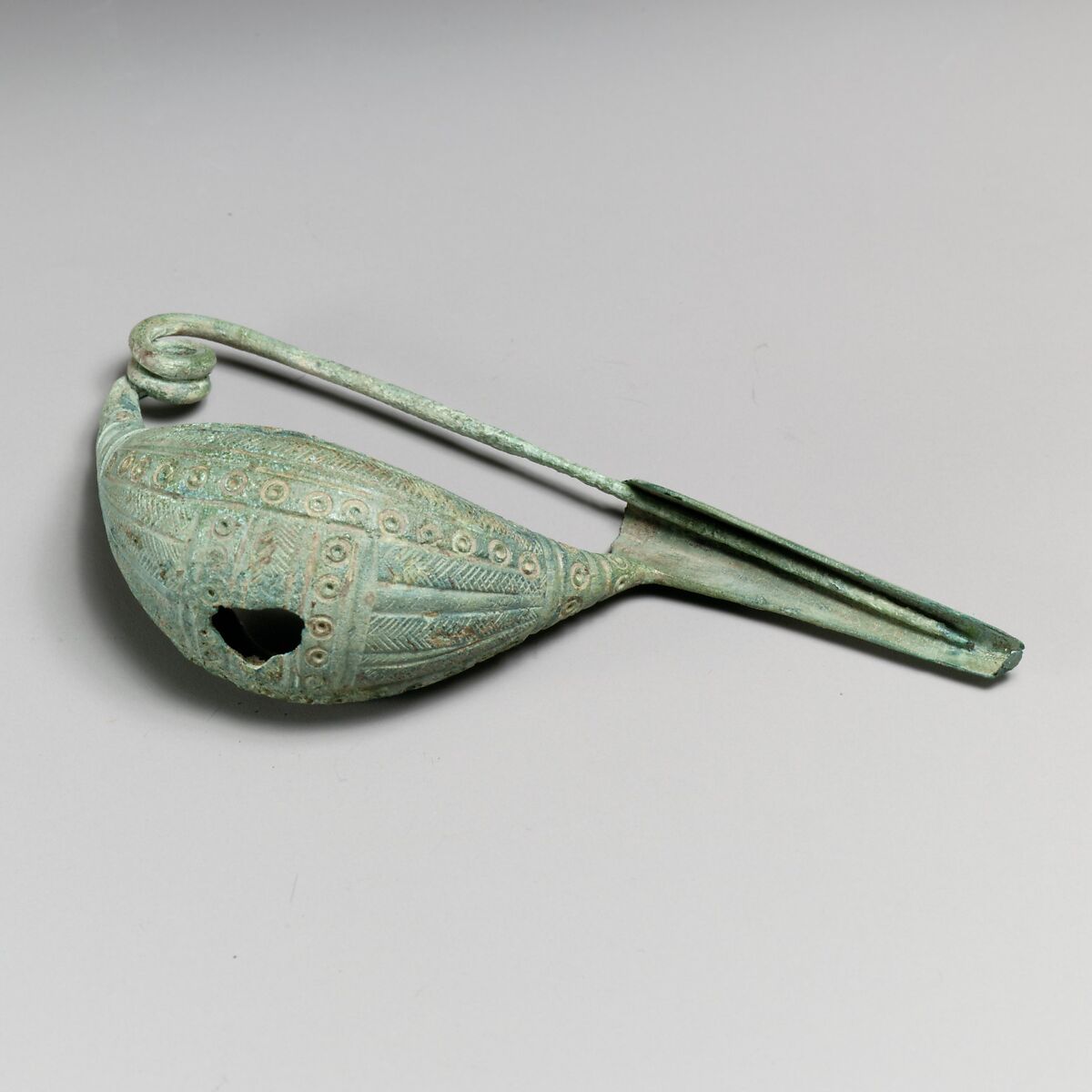 Bronze sanguisuga-type fibula, Bronze, Italic, Villanovan