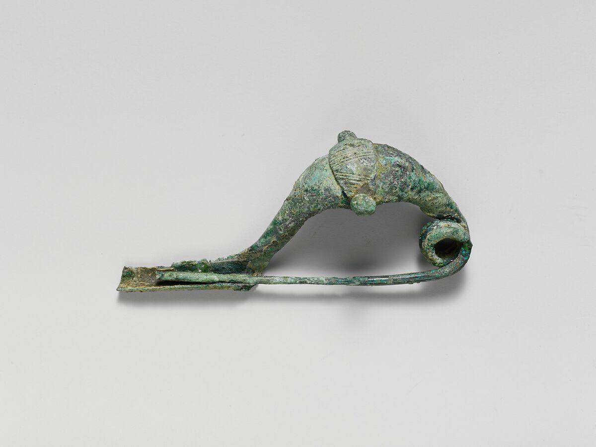 Bronze navicella-type fibula (safety pin), Bronze, Italic