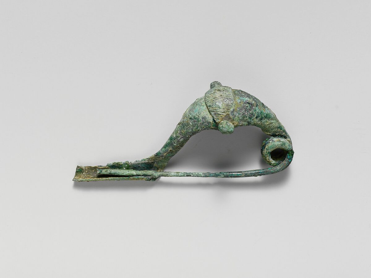 Bronze navicella-type fibula (safety pin), Bronze, Italic 