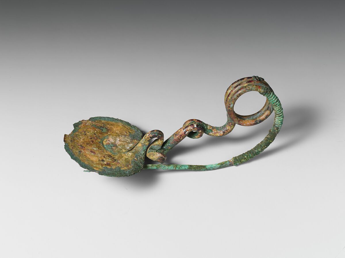 Bronze serpentine-disc type fibula (safety pin), Bronze, Villanovan 