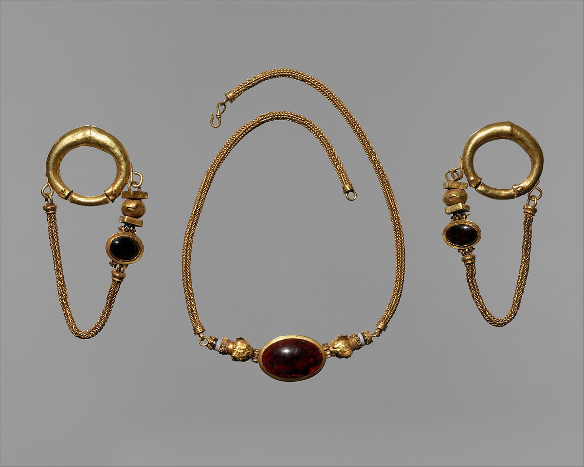 Gold, garnet, and agate necklace and earrings, Gold, garnet, agate, Greek 