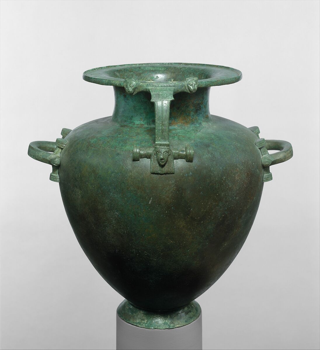 Bronze hydria (water jar)