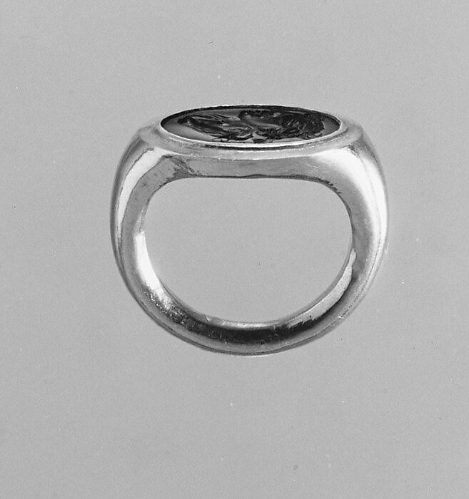 Gold ring with a carnelian intaglio, Gold with carnelian, Greek