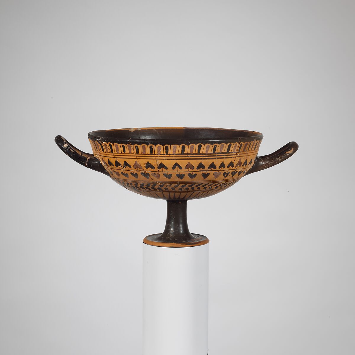 Terracotta kylix: Cassel cup (drinking cup), Terracotta, Greek, Attic 