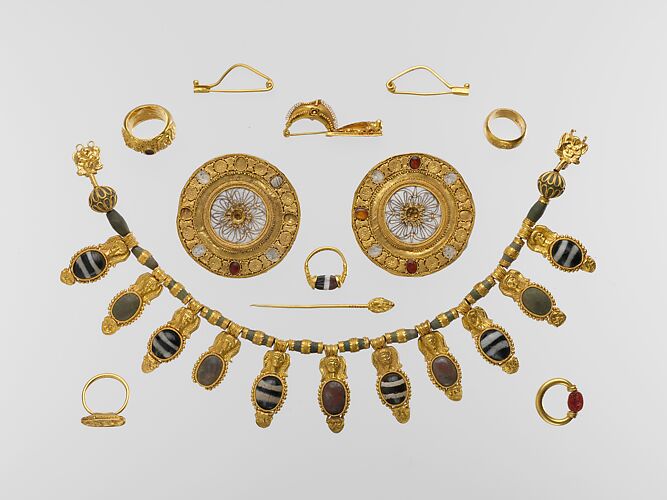 Set of jewelry