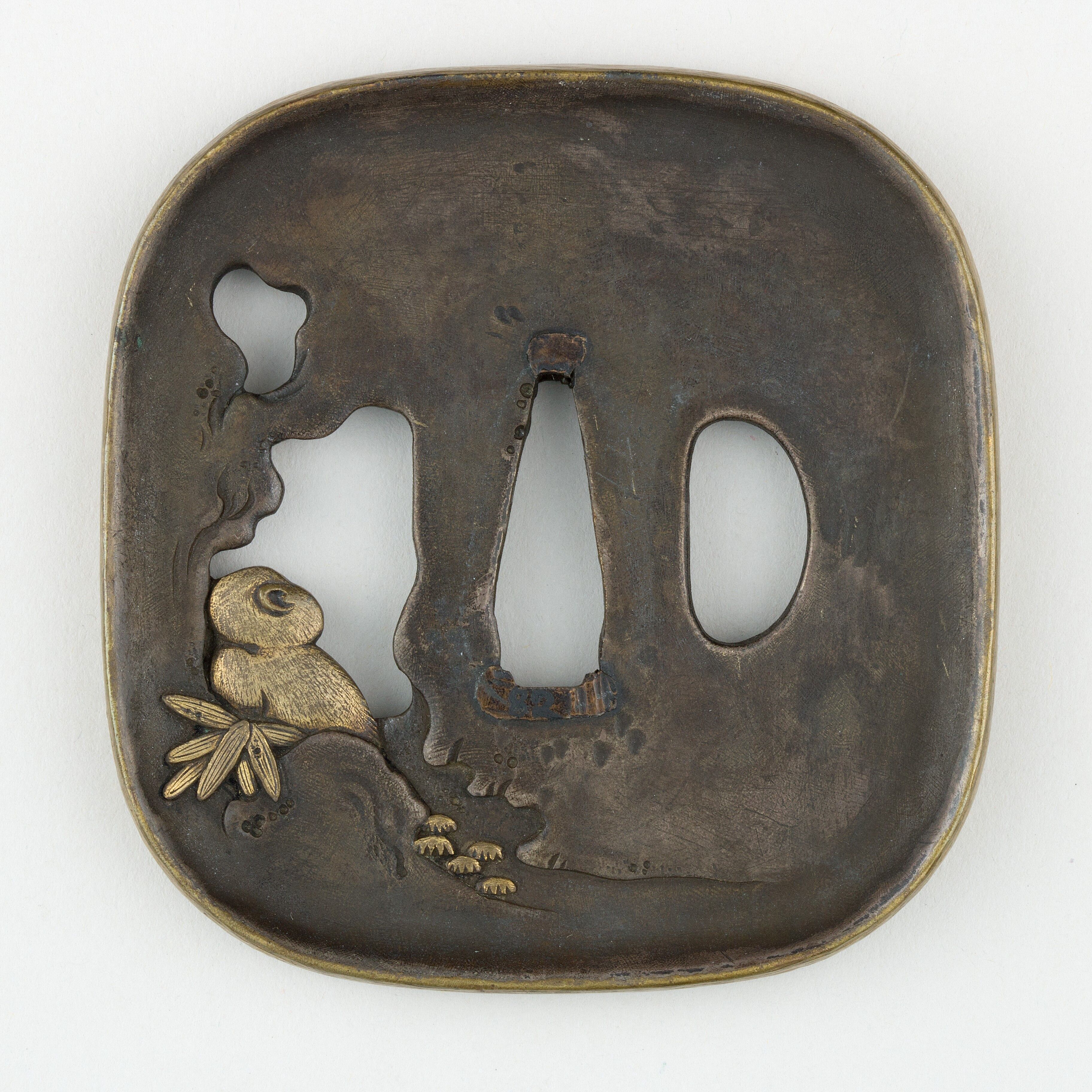 Sword Guard (Tsuba) Depicting Eagle Preying on Monkey (猿捕食猛禽