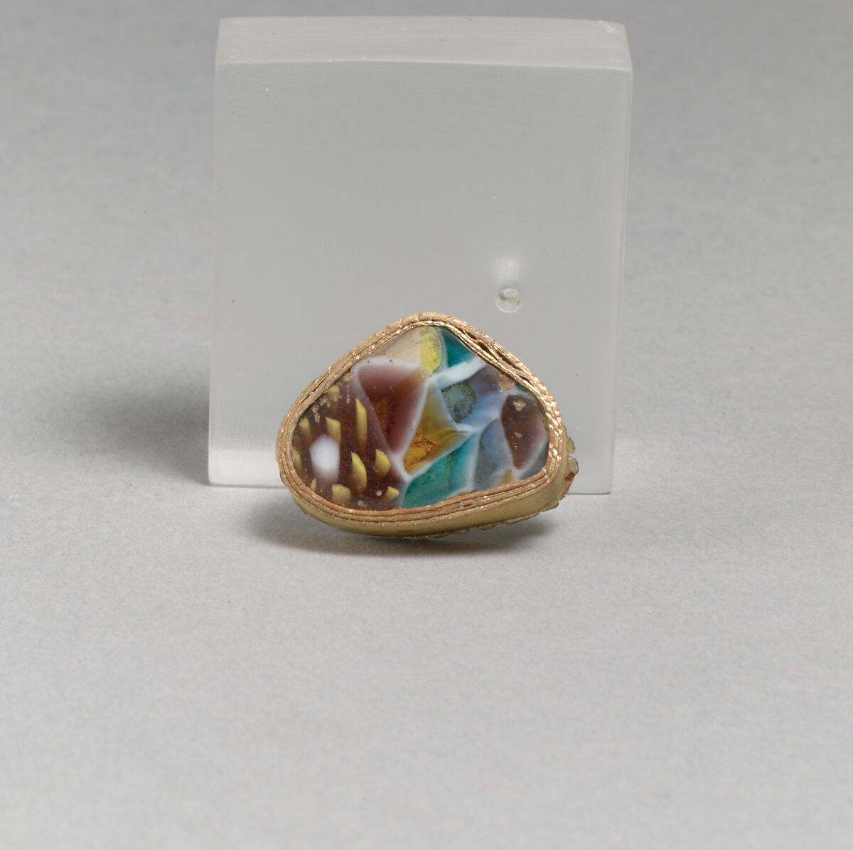 Glass mosaic fragment, Glass, Roman 