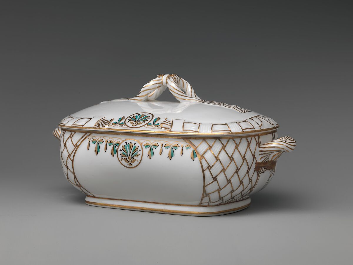Covered Vegetable Dish, Union Porcelain Works (1863–1922), Porcelain, American 