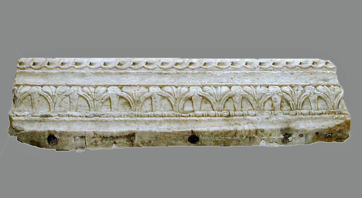 Marble cornice fragment, Marble, Roman 