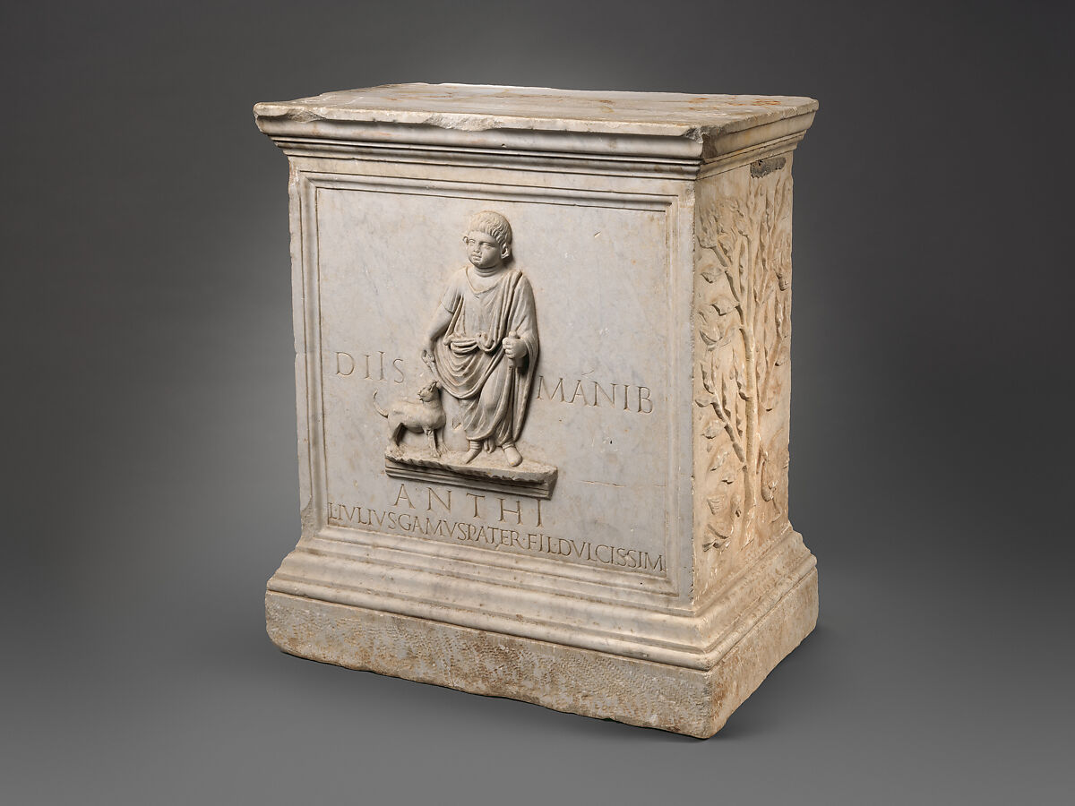 Marble funerary altar, marble, Roman