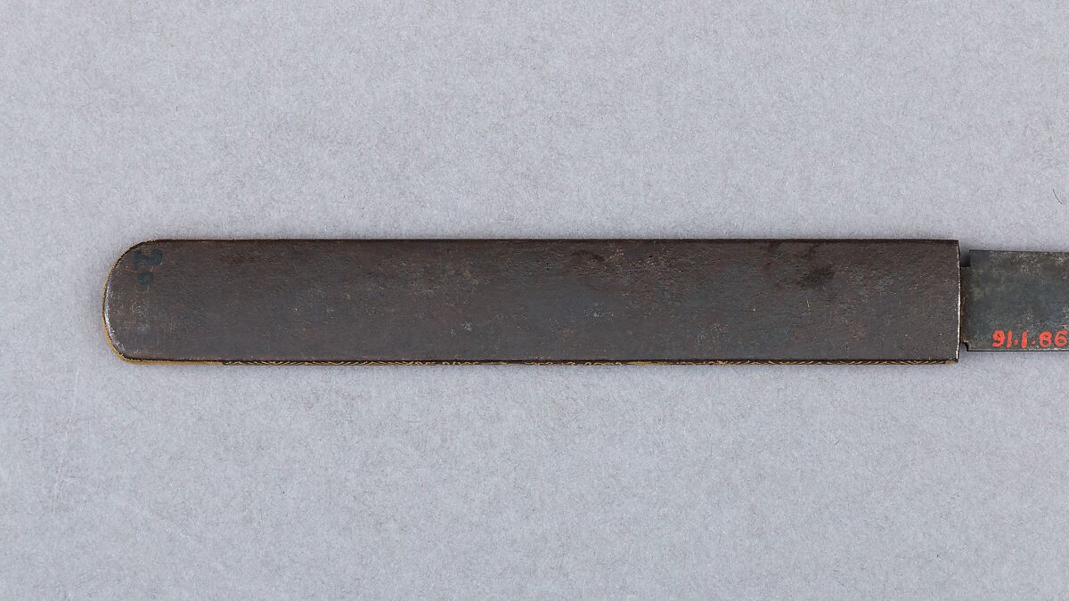 Knife Handle (<i>Kozuka</i>) with Blade Depicting Maples, Arabesques, and Patterns (紅葉唐草文様図小柄), Iron, gold, steel, Japanese