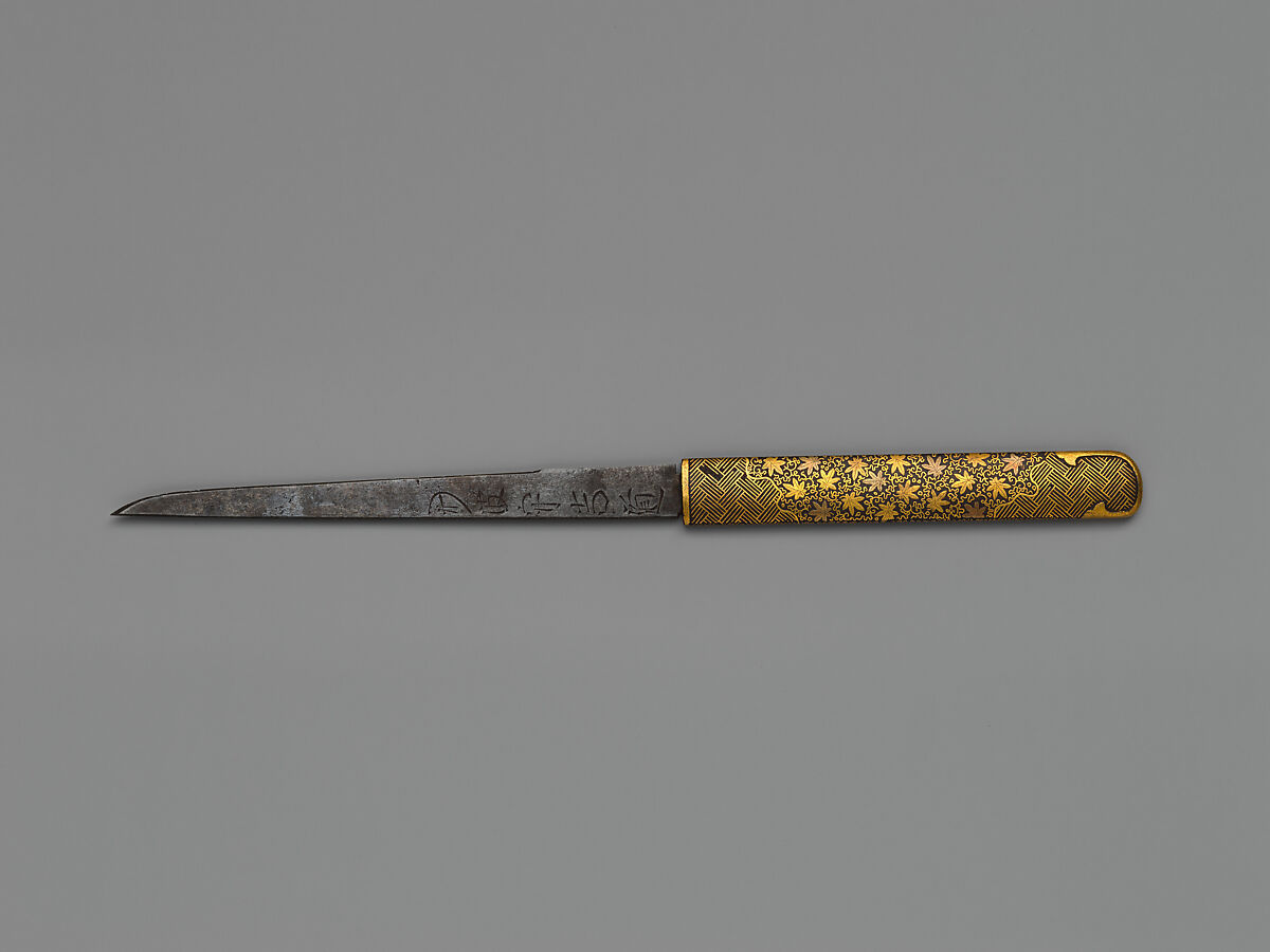 Knife Handle (<i>Kozuka</i>) with Blade Depicting Maples, Arabesques, and Patterns (紅葉唐草文様図小柄), Iron, gold, steel, Japanese