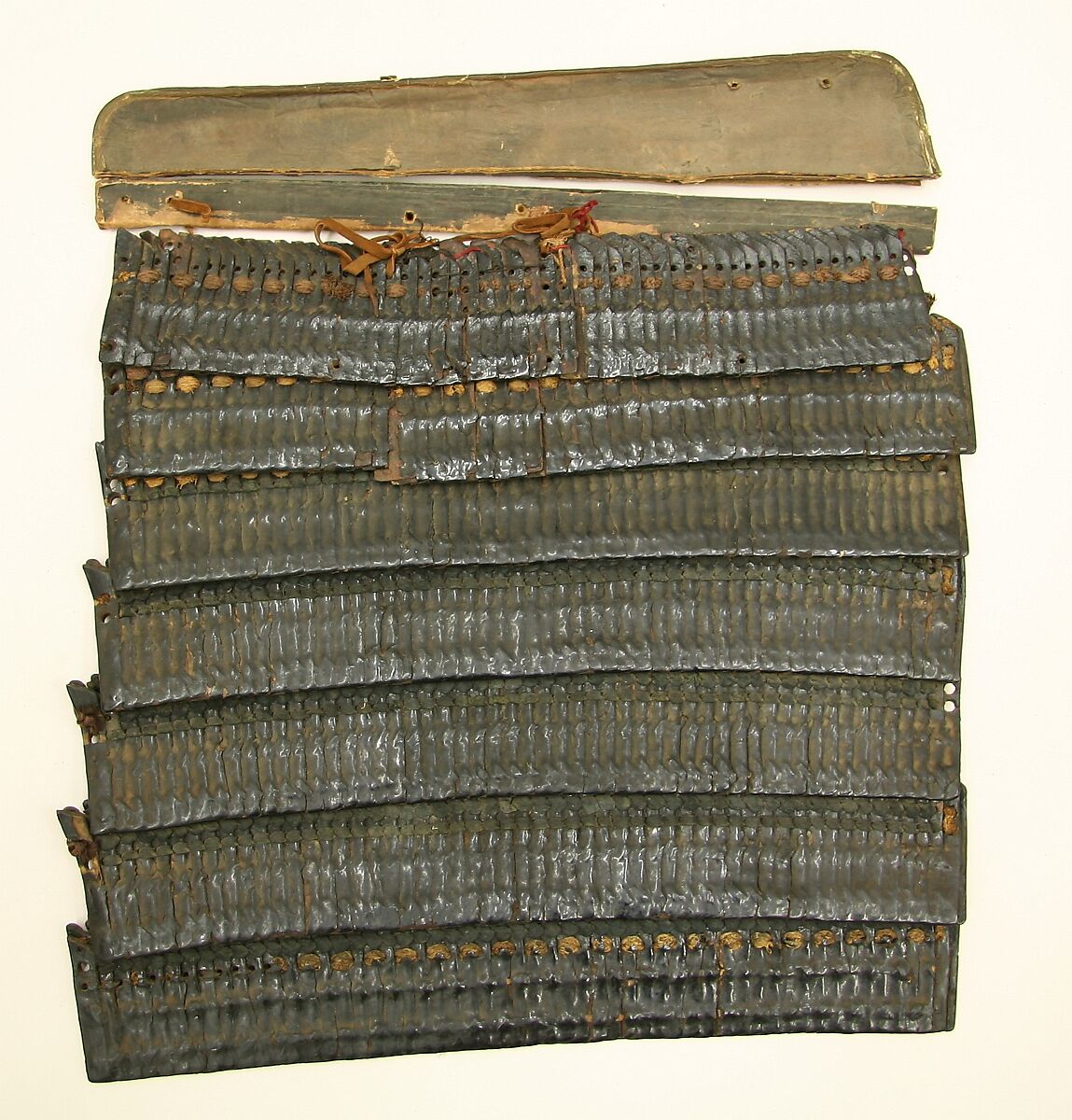 Three Shoulder Defenses (Sodē), Iron, leather, lacquer, silk, Japanese