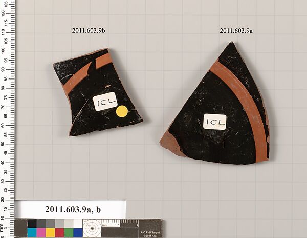 Fragments of a terracotta kylix:band-cup
