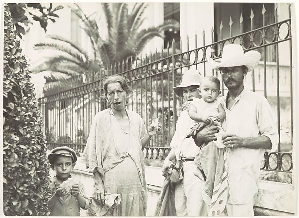Havana: Country Family, Walker Evans (American, St. Louis, Missouri 1903–1975 New Haven, Connecticut), Gelatin silver print 