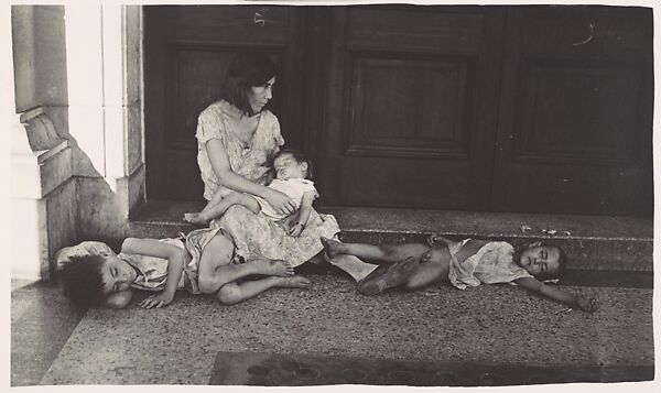 [Mother and Children in Doorway, Havana], Walker Evans (American, St. Louis, Missouri 1903–1975 New Haven, Connecticut), Gelatin silver print 