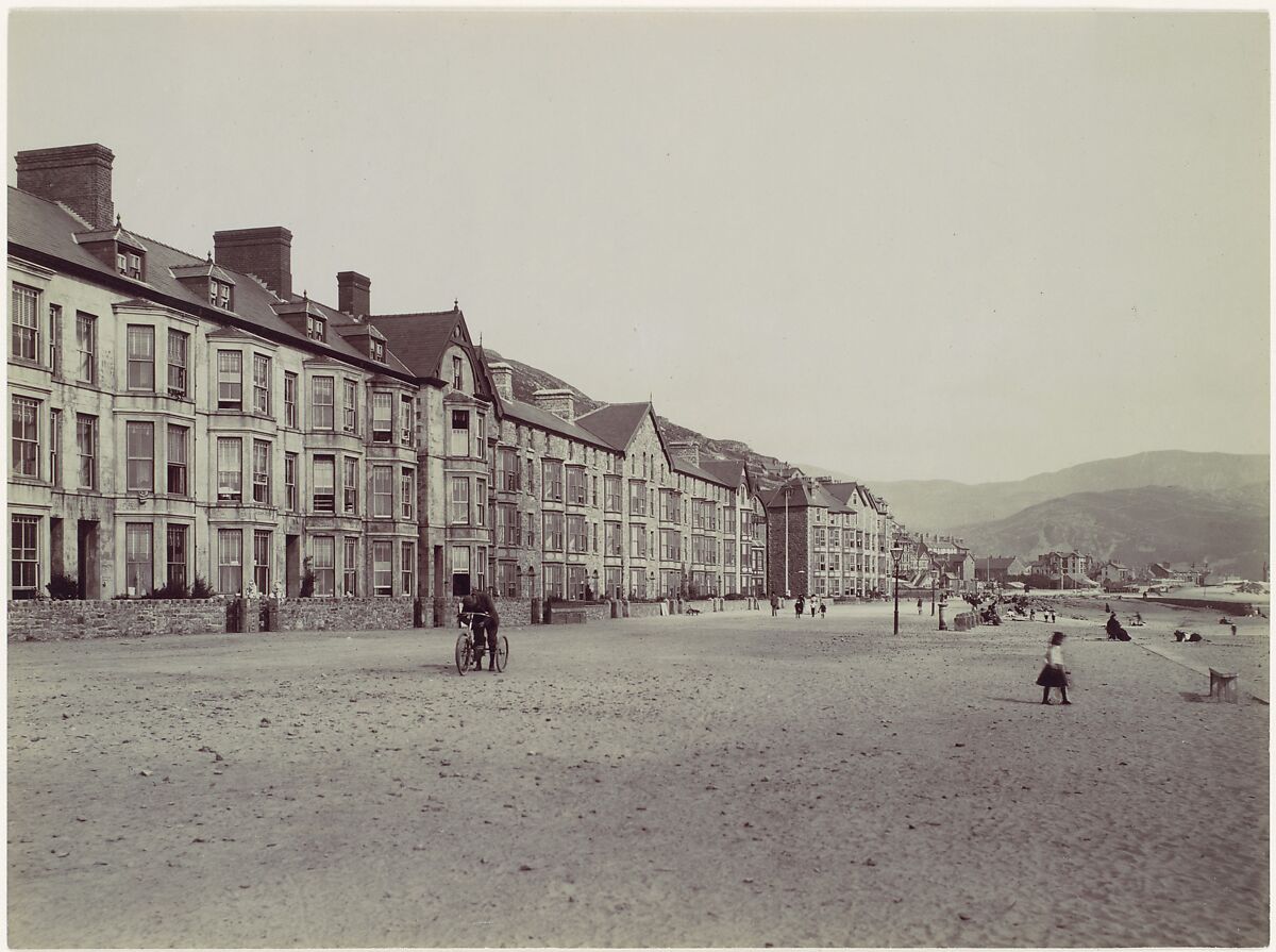 Barmouth. Marine Terrace and Esplanade, Francis Bedford (British, London 1816–1894 London), Albumen silver print from glass negative 