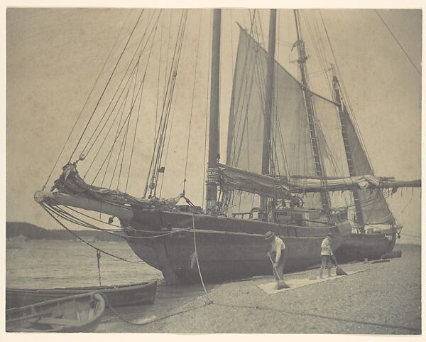 [Ships on a Beach with Two Long Boats and Two Men Sweeping], Rudolph Eickemeyer, Jr. (American, 1862–1932), Platinum print 