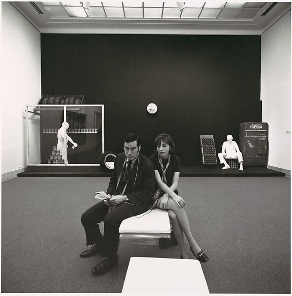 [Two Gallery-Goers at the Metropolitan Museum of Art], Bruce Davidson (American, born 1933), Gelatin silver print 