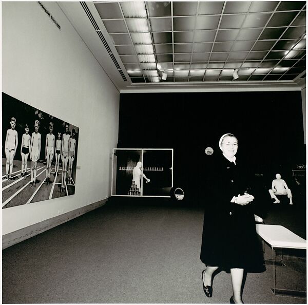 [Woman in a Gallery, Metropolitan Museum of Art], Bruce Davidson (American, born 1933), Gelatin silver print 