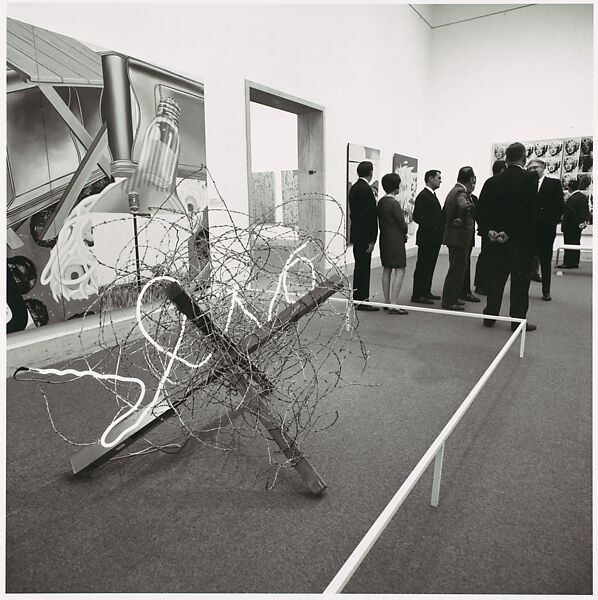 [People in the Galleries, Metropolitan Museum of Art], Bruce Davidson (American, born 1933), Gelatin silver print 