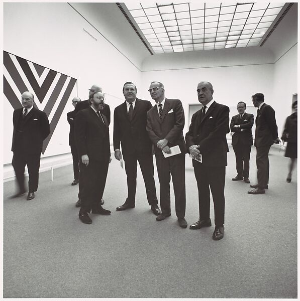 [Henry Geldzhaler in the Galleries with Visitors], Bruce Davidson (American, born 1933), Gelatin silver print 