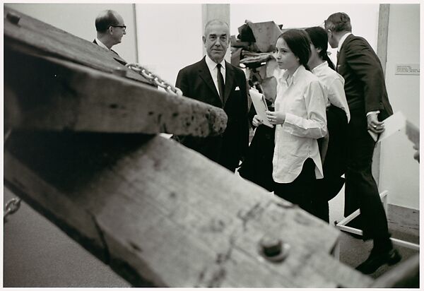 [People in the Galleries, Metropolitan Museum of Art], Bruce Davidson (American, born 1933), Gelatin silver print 