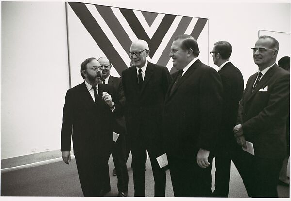 [Henry Geldzhaler and Visitors], Bruce Davidson (American, born 1933), Gelatin silver print 