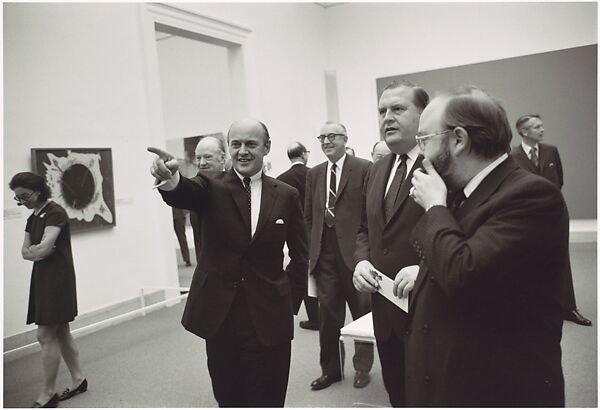 [Henry Geldzhaler and Visitors], Bruce Davidson (American, born 1933), Gelatin silver print 