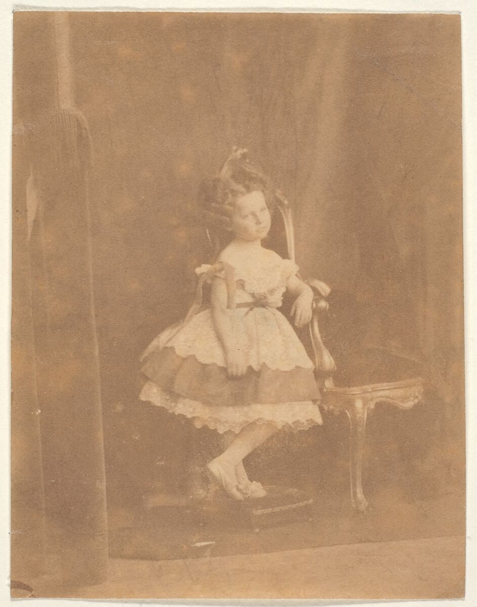 Le fauteuil, Pierre-Louis Pierson (French, 1822–1913), Albumen silver print from glass negative 