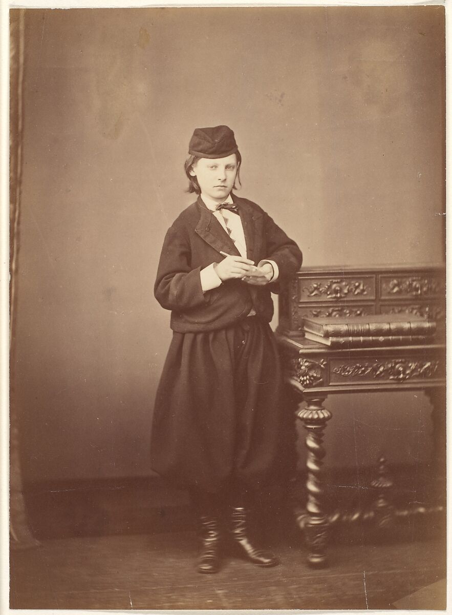 Le Grand Russe, Pierre-Louis Pierson (French, 1822–1913), Albumen silver print from glass negative 