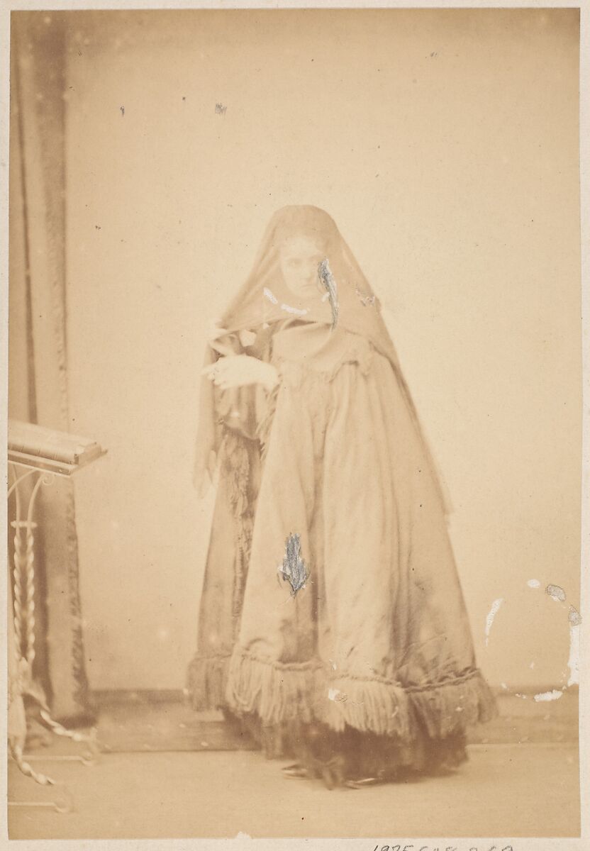 [La Comtesse in Hat with Veil and Cape with Fringe, Serie à la Ristori], Pierre-Louis Pierson (French, 1822–1913), Albumen silver print from glass negative 