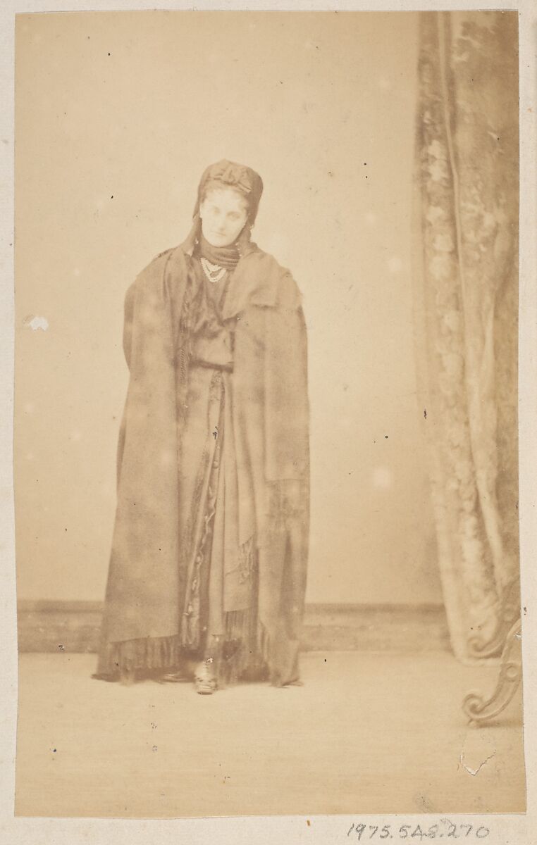 [La Comtesse in Cape with Fringe; Serie à la Ristori], Pierre-Louis Pierson (French, 1822–1913), Albumen silver print from glass negative 