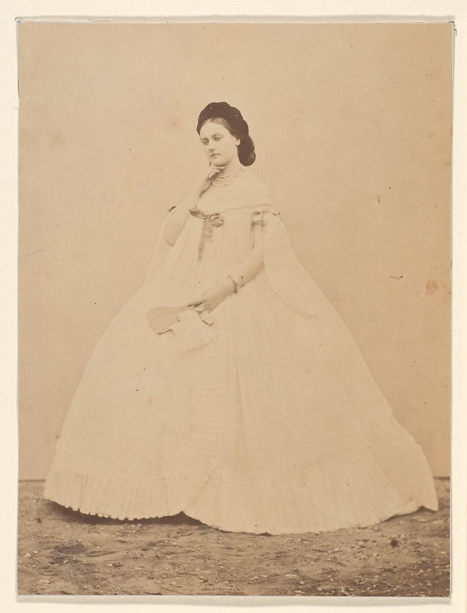 Le peignoir plisie (autre), Pierre-Louis Pierson (French, 1822–1913), Albumen silver print from glass negative 